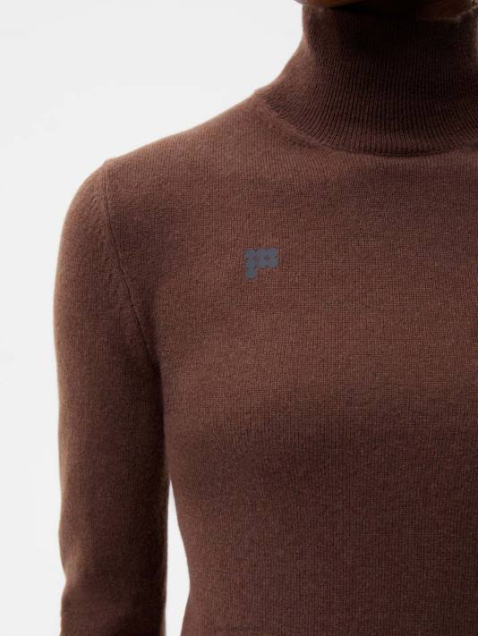 rolák z recyklovaného kašmíru R6FH121 kaštanově hnědá oblečení Pangaia ženy